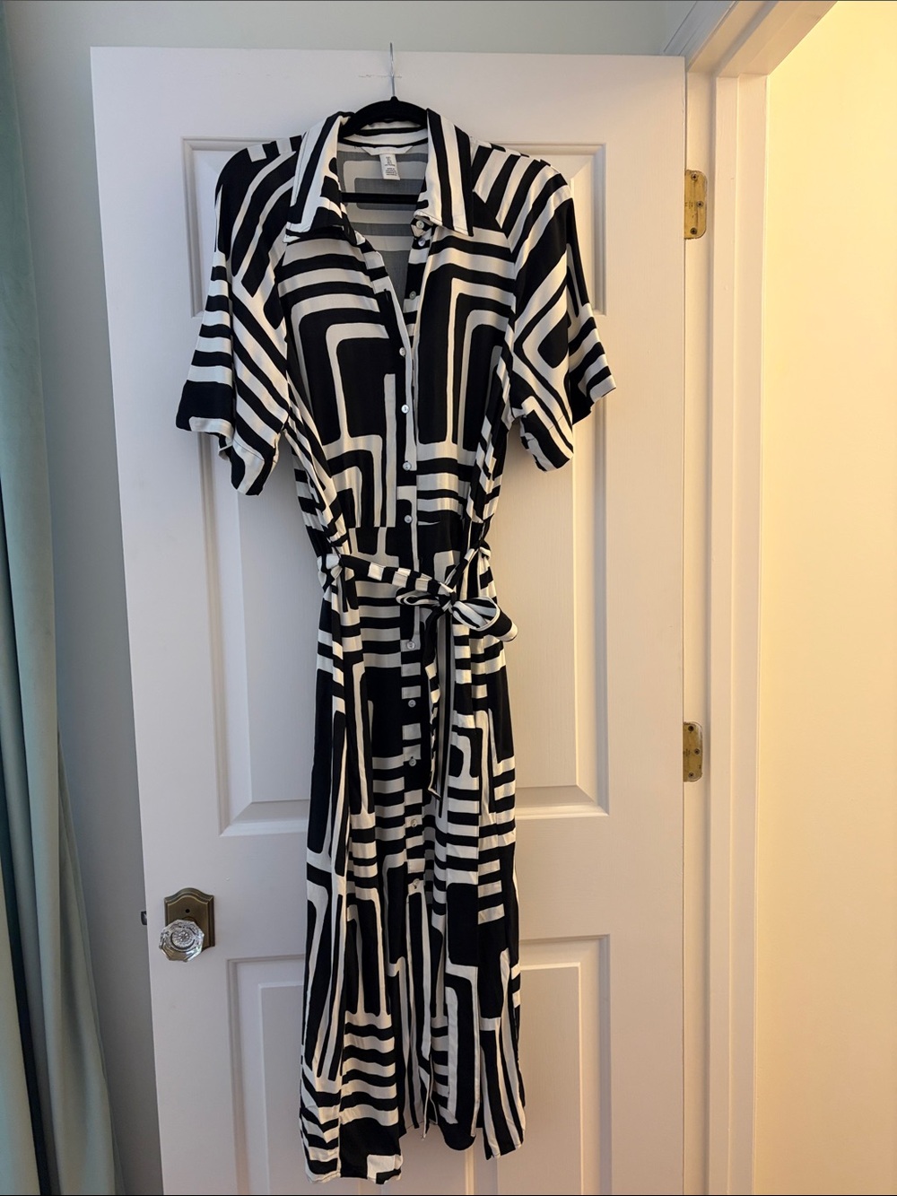 H&M Black and White Geometric Maxi Shirt Dress